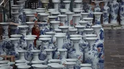 Die Stadt Jingdezhen ist weltberühmt für ihr blau-weißes Porzellan. Die Stadt Jingdezhen ist weltberühmt für ihr blau-weißes Porzellan.