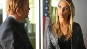 Horatio (David Caruso) muss sich mit seiner Ex-Frau Julia (Elizabeth Berkley) auseinandersetzen.