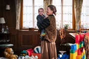 Notgedrungen spannt Sebastian Lioba (Lisbeth Felder) als Babysitterin für Matteo (Julius Emilio Manning) ein. Die beiden verstehen sich prächtig. Doch dann ist Matteo plötzlich verschwunden.