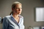 Nach Olivias (Anna Torv) Unfall, versucht Peter, ähnliche Fälle plötzlichen Verschwindens zu finden und stößt dabei auf sechs Vermisste in Pennsylvania ...