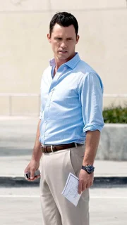 Um seinen Bruder zu retten, benötigt Michael (Jeffrey Donovan) dringend ein Druckmittel gegen seinen hinterhältigen Erpresser.