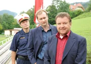 (v.li.): Alexander Strobele (Postenkommandant), Alexander Jagsch (Raffetsberger), Lukas Resetarits (Rainer Kovacic).