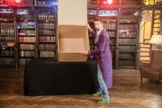 Bei "1000 Tricks" wird wieder gezaubert und getrickst. Was Zauberlehrer Tristan mit dieser leeren Kartonbox vor hat?