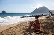 Für Mélissa Sainte-Rose beginnt ein neuer Lebensabschnitt. Sie ist mir ihren beiden Kindern wieder in ihre alte Heimat Martinique gezogen, um dort als Kriminalbeamtin zu arbeiten.