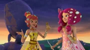 Yuko (l.) und Mia (r.) sind glücklich. Endlich ist die letzte Zutat für den 'Trank der Einheit' gefunden.