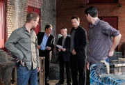 "Exit Strategy"-- Danny Messer (Carmine Giovinazzo, left), and Det. Don Flack (Eddie Cahill, right) prepare to helfen Det. Mac Taylor (Gary Sinise, center) pursue a suspect when Mac becomes determined to close his last remaining unsolved case on the seventh season finale of CSI: NY.
