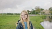 Floor (Bobbie Mulder) hat sich bestens über Karpfen informiert.