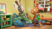 Die Freunde sind im Dino-Fieber, auch wenn Posy lieber etwas anderes mit Pip spielen würde.