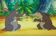 Noahs Insel, Sascha die Termitenkönigin. Noahs Insel schwimmt weiter im Indischen Ozean. Die Tiere leiden unter der starken Hitze und warten auf den Monsun. Plötzlich treibt ein Pangolin an den Strand. Das spröde Schuppentier hält nicht viel von guten Manieren und verschafft sich mit seiner klebrigen Zunge schnell Respekt. Als er dem Erdferkel Carmen begegnet, zeigt sich wieder einmal: Liebe geht durch den Magen. Die beiden Insektenfresser sind ein Herz und eine Seele und machen sich gemeinsam über die Termiten her, die die Insel seit geraumer Zeit bevölkern. Ihrem großen Appetit fällt auch die Termitenkönigin zum Opfer. Insektenfreund Sascha ist empört ob dieser Respektlosigkeit und bietet den Termiten an, die vakante Stelle zu übernehmen. Wenig später sehen der Pangolin und Carmen mit Entsetzen, wie Sascha von einem Termitenzug in die heimische Burg getragen wird. Seine Freunde befürchten, dass der kleine Bisam-Spitzrüßler für immer darin verschwunden bleibt.