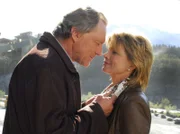 Maren (Uschi Glas) und Johann (Gerd Silberbauer) haben einiges zu klären.; ARD Degeto WIEDER DAHEIM, am Samstag um 14:00 Uhr im ERSTEN.