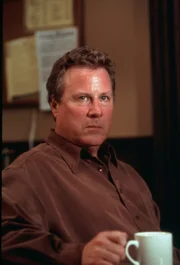 Gregory Rossovitch  (John Heard)