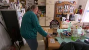 Mäuse haben es sich im Zuhause der sechsfachen Mutter bequem gemacht und halten Carmen täglich auf Trab. Aus der Entfernung sind die kleinen Nager niedlich. Doch wenn sie mehrfach die eigene Küche entern, ist das gar nicht mehr lustig.