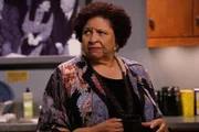 Caroline Julian (Patricia Belcher)