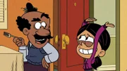Mit allen Mitteln versucht Ronnie Anne, die Schlangen vor Mr. Scully zu verstecken.  +++
