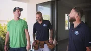 Der ehemalige Basketballprofi Adam und Julia haben zwei Töchter und sind für Adams Karriere sehr oft umgezogen. Schließlich haben sie sich in Florida niedergelassen – in einem Bungalow am Meer aus den 70er-Jahren. Doch Altbau und Flutzone vertragen sich nicht, weswegen Brian und Mika ihn kurzerhand abreißen und ein neues, sturmsicheres Haus bauen.