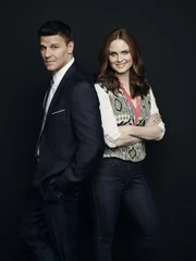 L-R: FBI Special Agent Seeley Booth (David Boreanaz) und Dr. Temperance Brennan ( Emily Deschanel)