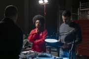 Kasie Hines (Diona Reasonover, l.); Mateen Jamaah (Samer Salem, r.)