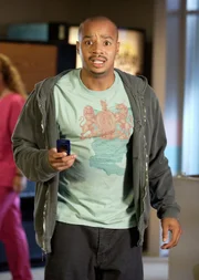 Donald Faison (Chris Turk).