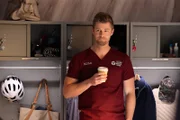Dr. Mitch Ripley (Luke Mitchell)