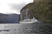 Die "MS Albatros" im Geirangerfjord.