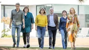 Von links: Felix Schwarz (Merlin Rose), Eva Schwarz (Stefanie Reinsperger), Leo Schwarz (Morgane Ferru), Richard Schwarz (Götz Schubert), Emily Schwarz (Sarah Mahita) und Barbara Schwarz (Juliane Köhler).