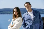 Florian Sammer (Michael Hafner) und Troendles Ehefrau Lydia (Ramona Pollak) scheint mehr zu verbinden, als sie den Cops zugeben wollen.