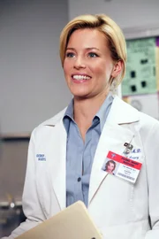 Elizabeth Banks (Dr. Kim Briggs).