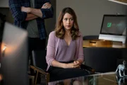 Monica Hall (Amanda Crew)