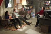 Odette Annable (Nicole), Ashton Kutcher (Walden Schmidt), Clark Duke (Barry).