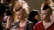 Lily Esposito (Tamara Mello, l.), Carmen Ferrara (Sara Rue)