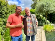 Karl Ploberger mit Tim Smit in "The Lost Gardens of Heligan".