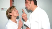 Jetzt geht Dr. Schmidt (Walter Sittler) mit Schwester Eva (Susanne Czepi) zum Streiten sogar schon in die Abstellkammer. Was wohl Nikola dazu sagen wird?