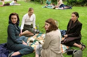 Millie (Rachael Stirling), Alice (Hattie Morahan), Lucy (Sophie Rundle) und Jean (Julie Graham) v.l.n.r.