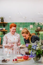 Enie van de Meiklokjes (l.); Stefanie Hertel (r.)