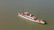 Das alte Passagierschiff Helka fährt seit 1891 über den Balaton. (