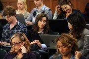 Ted erzählt seinen Kindern, wie er ihre Mutter Tracy (Cristin Milioti, M.) kennengelernt hat ...