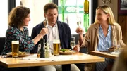 Von links: Lisa Kirchberger (Anne Schäfer), Paul Kirchberger (Andreas Bittl) und Gerlinde Moll (Esther Kuhn) bei der Scheidungsfeier.