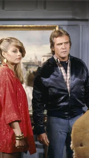 Colt Seavers (Lee Majors) und eine Lady (Daina House)
