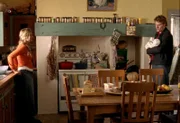Die Annährung zwischen Tess (Bridie Carter) und Nick (Myles Pollard) gerät ins Stocken.