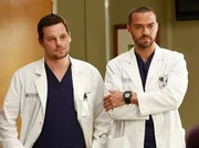 Ein schwieriger Patient für Alex und Jackson: Justin Chambers als Dr. Alex Karev, Jesse Williams als Dr. Jackson Avery.
