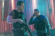 Jay Halstead (Jesse Lee Soffer,l.), Hank Voight (Jason Beghe)
