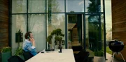 Während die anderen damit beschäftigt sind persönliche Probleme zu bereinigen und ihr Leben zu ordnen, konzentriert sich Adam (Simon J. Berger) auf das Geschäft. Für ihn zählt nur der nächste große Handel.