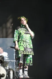 Billie Eilish auf der Hauptbühne des Richfield Avenue Berkshire Festivals.