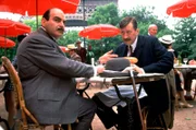 Poirot (David Suchet) und Chefinspektor Japp (Philip Jackson)