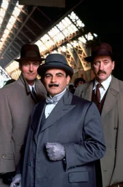 v.l.n.r. Captain Hastings (Hugh Fraser), Poirot (David Suchet) und Inspector Japp (Philip Jackson)