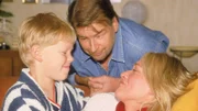 Die Kruses (v.li.: Marius Theobald, Frank Vockroth, Gaby Köster) sind eine glückliche Familie!