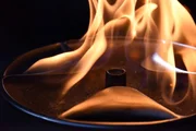 Bei der Suche nach Erklärungen für die geheimnisvolle Sabuscheibe wurden sowohl Form als auch Material des Artefaktes berücksichtigt. Bei der Suche nach Erklärungen für die geheimnisvolle Sabuscheibe wurden sowohl Form als auch Material des Artefaktes berücksichtigt.