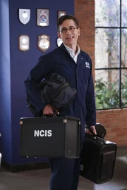 Palmer (Brian Dietzen) muss seine Untersuchungen diesmal an Deck eines Schiffs durchführen: Wieso musste Vivian Mills während des Tiger-Cruises sterben?