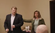 Kelly Siegler (r.)