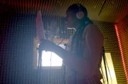 In einem Rap-Workshop im Jugendzentrum bringt Mima ihre Gefühle und Erfahrungen über die Pandemie-Zeit in einem eigenen Song zum Ausdruck.
